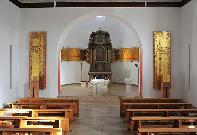 Kath. Pfarrkirche St. Josef, Herzogenaurach-Niederndorf. Chorraumgestaltung