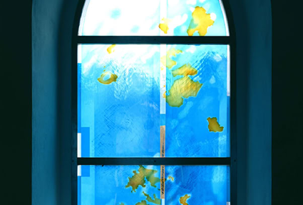 Kath. Kirche St. Maria Magdalena, Winterberg-Elkeringhausen. Fenstergestaltung Schiff.